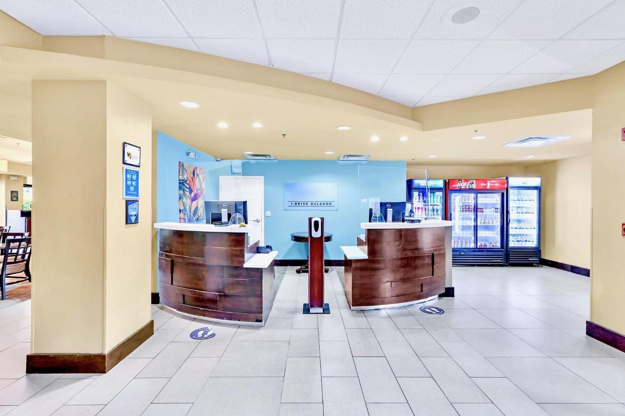 Near W Pool Arcade And Hot Tub Orlando